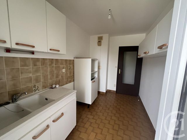 Appartement F3 à louer - 3 pièces - 75 m2 - Montlucon - 03 - AUVERGNE