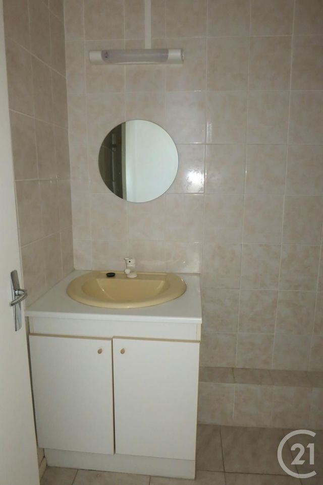 Appartement F3 à louer - 3 pièces - 55 m2 - Montlucon - 03 - AUVERGNE