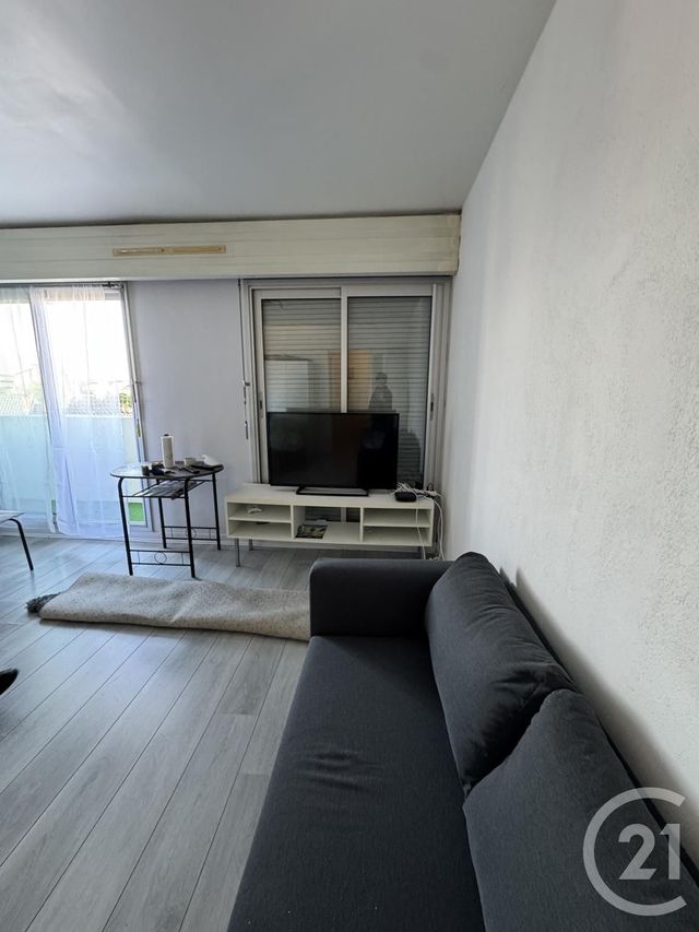 Appartement F1 à louer - 1 pièce - 39,38 m2 - Montlucon - 03 - AUVERGNE