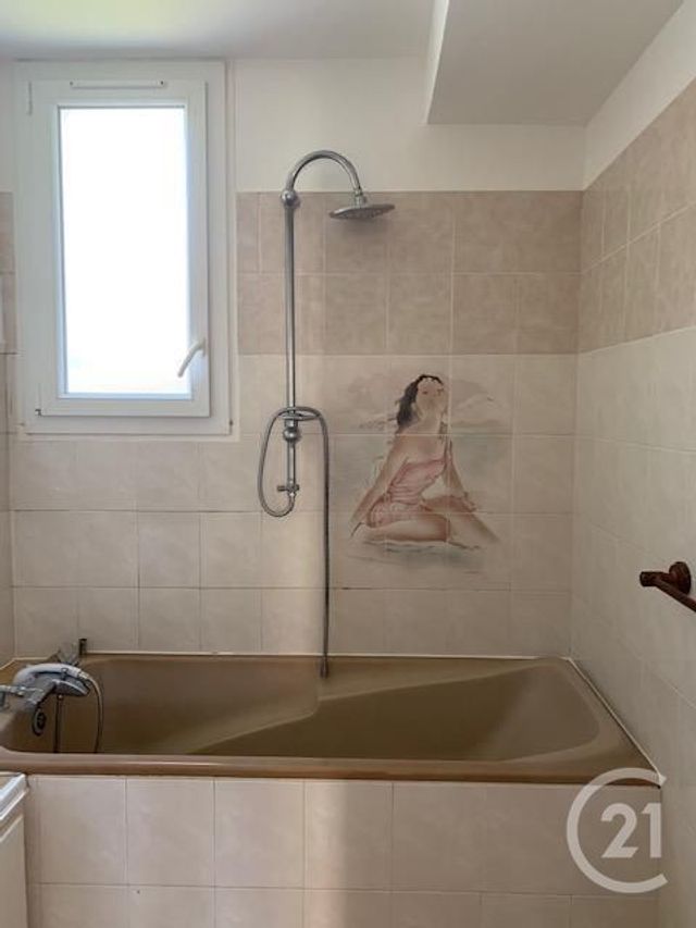 Appartement F3 à vendre - 3 pièces - 66 m2 - Montlucon - 03 - AUVERGNE