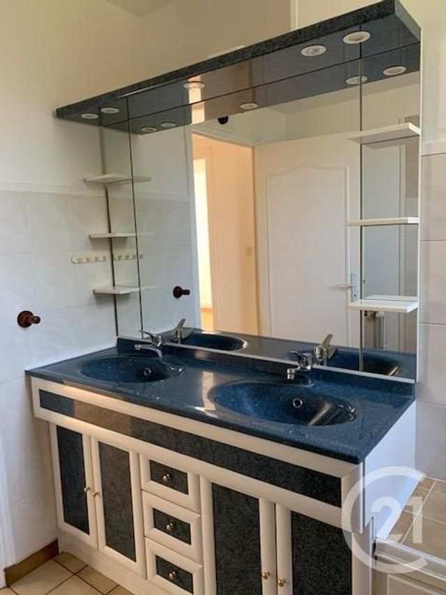 Appartement F3 à vendre - 3 pièces - 66 m2 - Montlucon - 03 - AUVERGNE