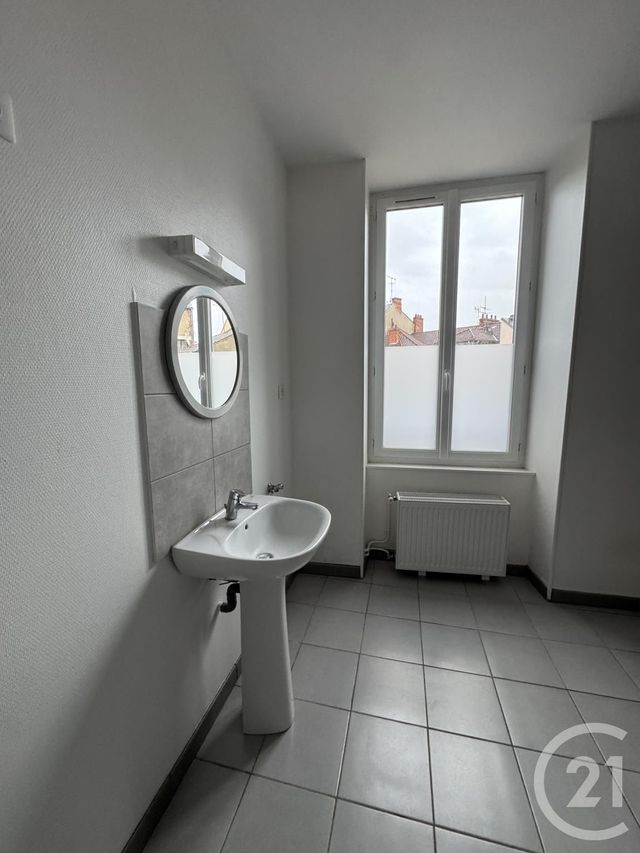 Appartement F2 à louer - 2 pièces - 45 m2 - Montlucon - 03 - AUVERGNE