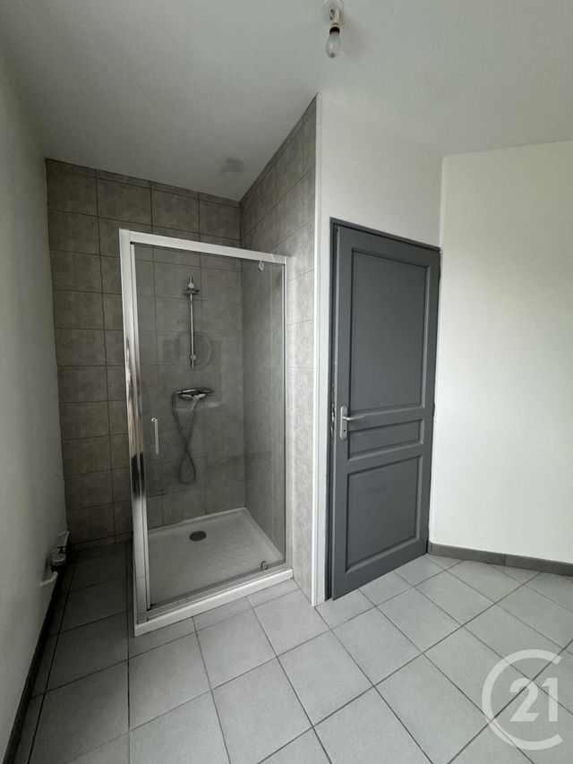 Appartement F2 à louer - 2 pièces - 45 m2 - Montlucon - 03 - AUVERGNE