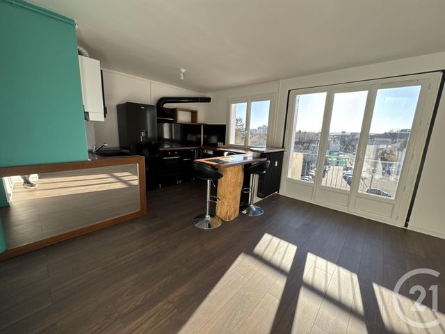 Appartement F3 &agrave; louer - 3 pi&egrave;ces - 55,52 m2 - Montlucon - 03 - AUVERGNE