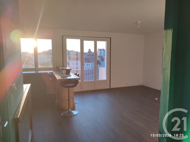 Appartement F3 &agrave; louer - 3 pi&egrave;ces - 55,52 m2 - Montlucon - 03 - AUVERGNE