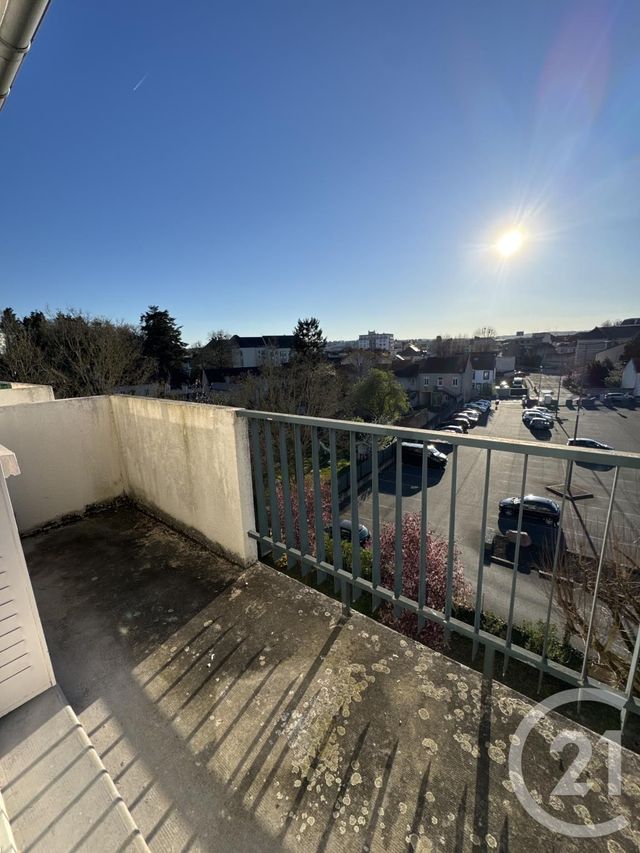 Appartement F3 &agrave; louer - 3 pi&egrave;ces - 55,52 m2 - Montlucon - 03 - AUVERGNE