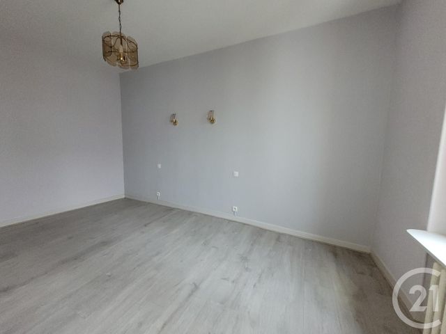 Maison à vendre - 2 pièces - 50 m2 - Montlucon - 03 - AUVERGNE