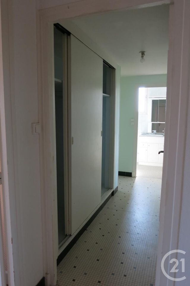 Appartement F3 à louer - 3 pièces - 70 m2 - Montlucon - 03 - AUVERGNE