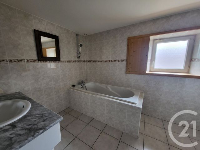 Maison &agrave; vendre - 4 pi&egrave;ces - 143 m2 - Domerat - 03 - AUVERGNE