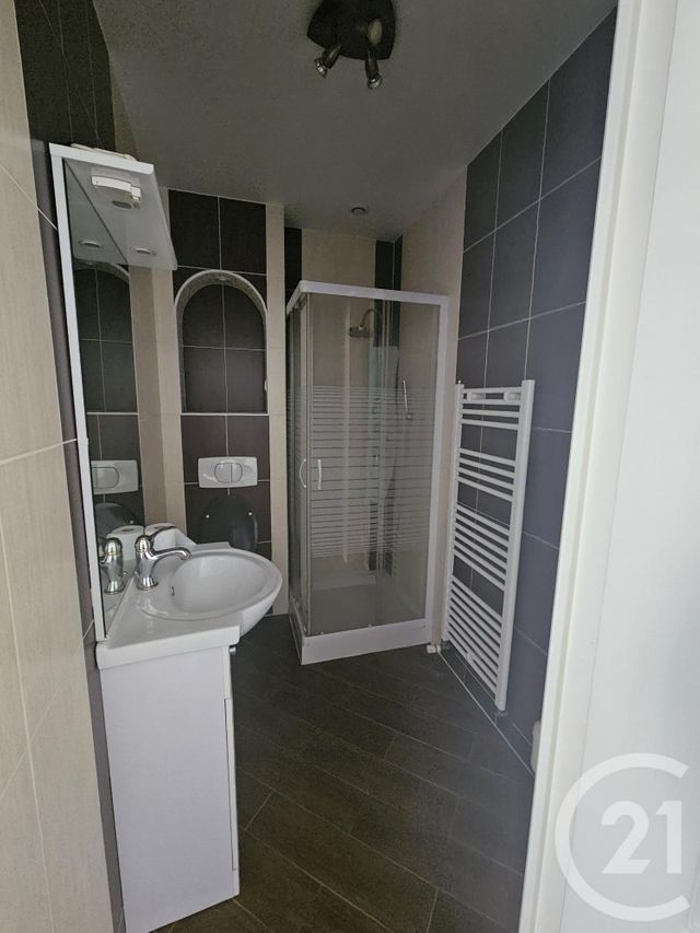 Appartement F1 bis à louer - 2 pièces - 26,35 m2 - Montlucon - 03 - AUVERGNE