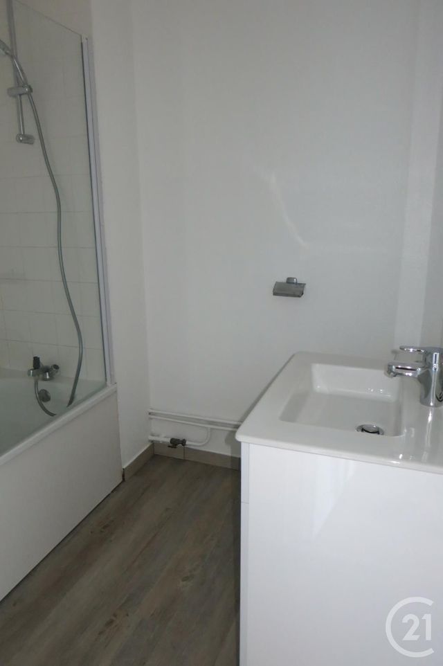 Appartement Studio à louer - 1 pièce - 19 m2 - Montlucon - 03 - AUVERGNE