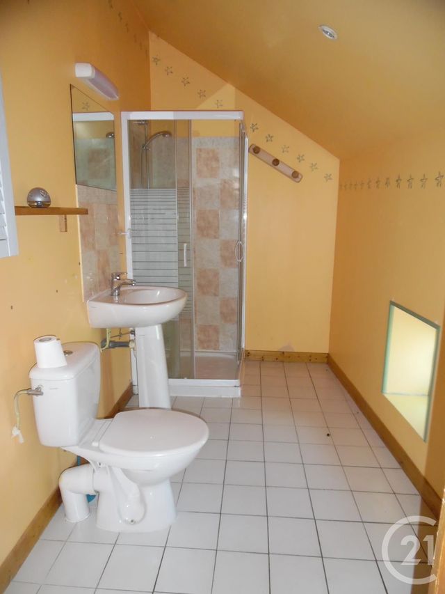 Maison à louer - 3 pièces - 75 m2 - St Genest - 03 - AUVERGNE