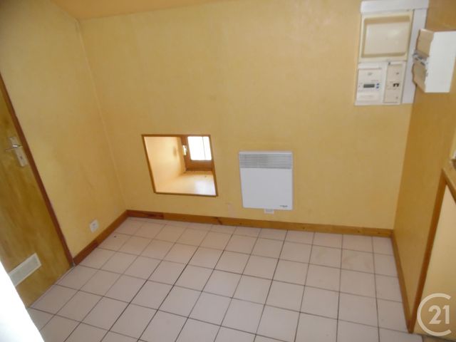 Maison à louer - 3 pièces - 75 m2 - St Genest - 03 - AUVERGNE