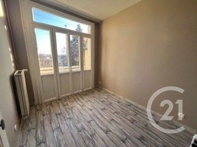 Appartement T3 &agrave; louer - 3 pi&egrave;ces - 76 m2 - Montlucon - 03 - AUVERGNE