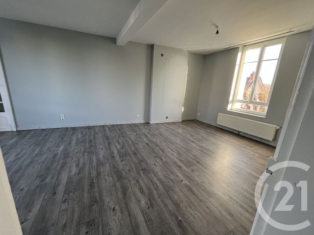 Appartement T3 &agrave; louer - 3 pi&egrave;ces - 76 m2 - Montlucon - 03 - AUVERGNE