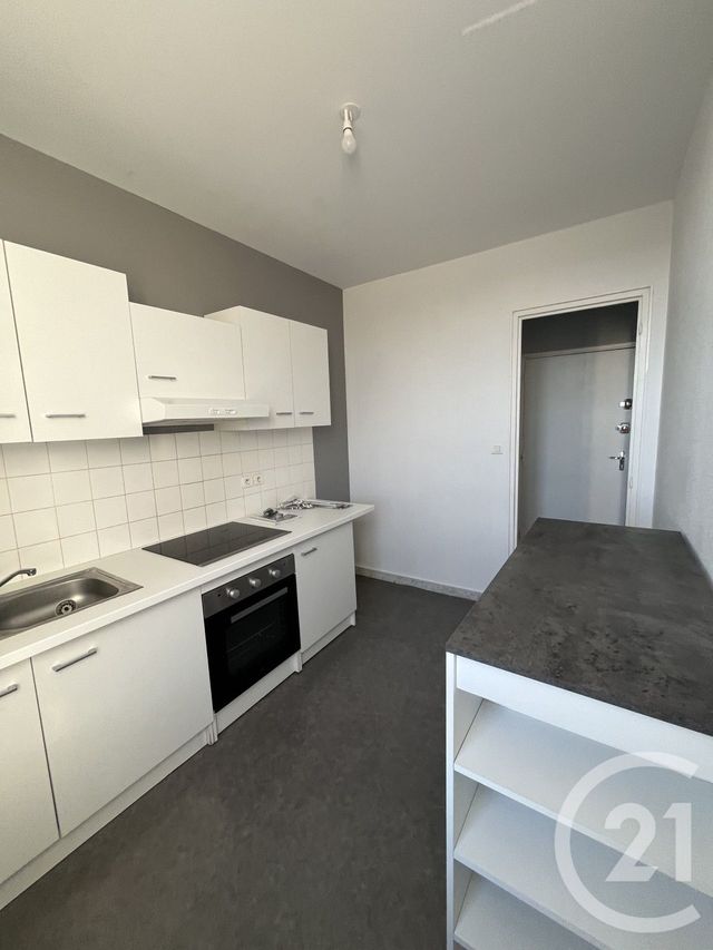 Appartement T3 &agrave; louer - 3 pi&egrave;ces - 76 m2 - Montlucon - 03 - AUVERGNE