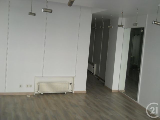 Appartement Local à louer - 2 pièces - 45 m2 - Montlucon - 03 - AUVERGNE