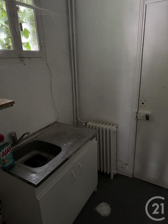 Appartement Local à louer - 2 pièces - 45 m2 - Montlucon - 03 - AUVERGNE