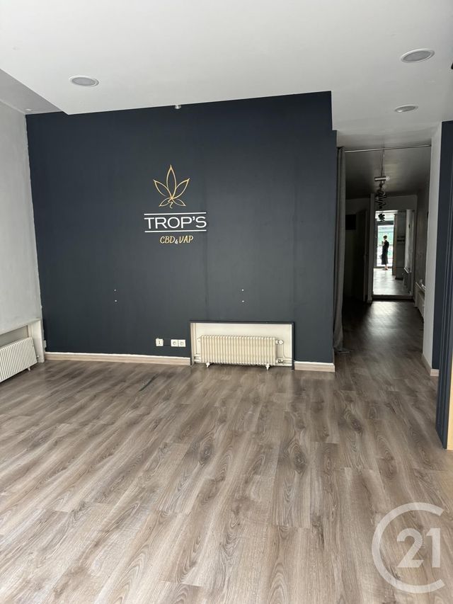 Appartement Local à louer - 2 pièces - 45 m2 - Montlucon - 03 - AUVERGNE