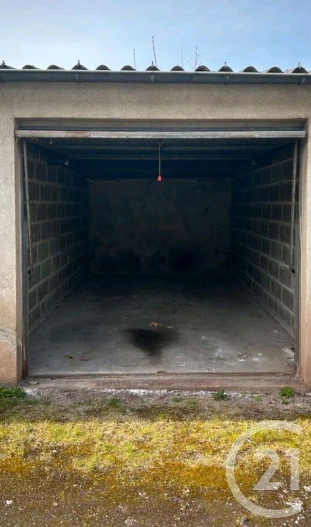 Parking à louer - 13 m2 - Montlucon - 03 - AUVERGNE