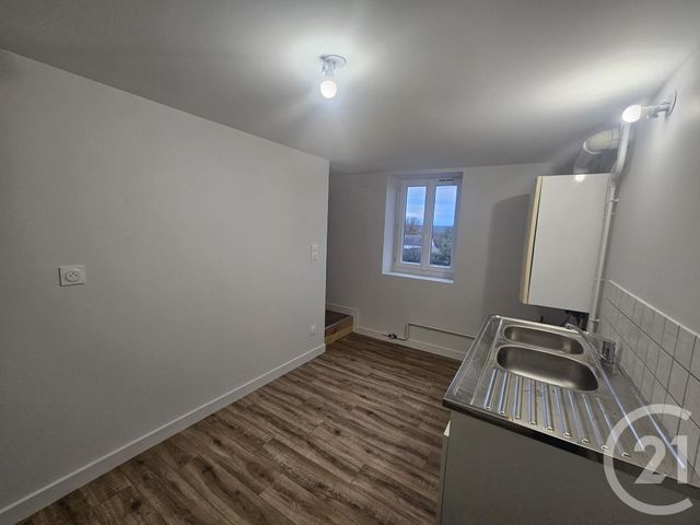 Maison à louer - 4 pièces - 79 m2 - Vallon En Sully - 03 - AUVERGNE