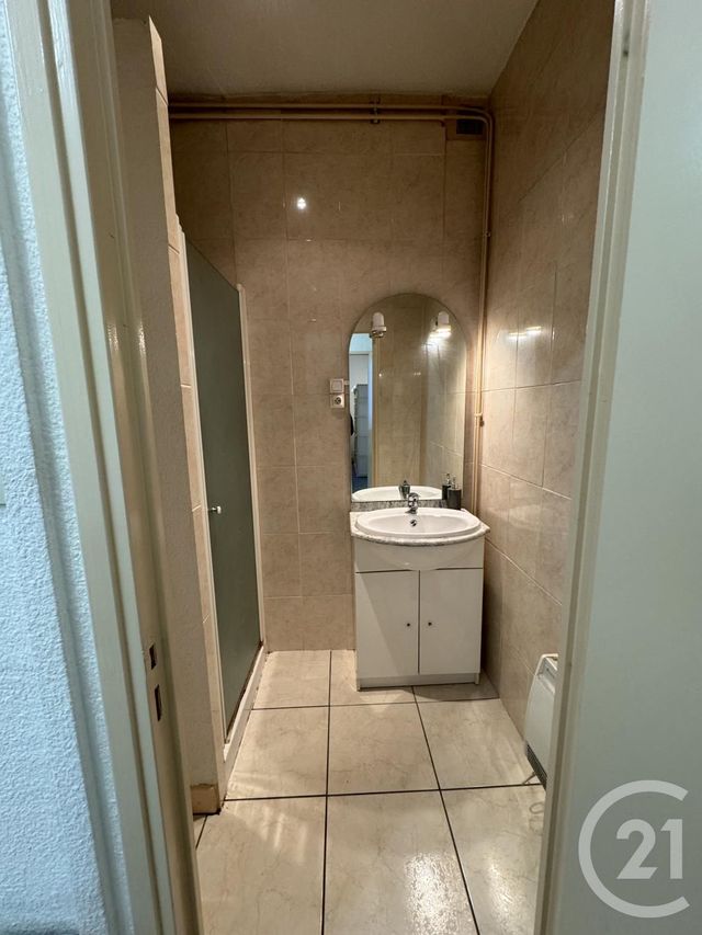 Appartement F2 &agrave; louer - 2 pi&egrave;ces - 40,68 m2 - Montlucon - 03 - AUVERGNE