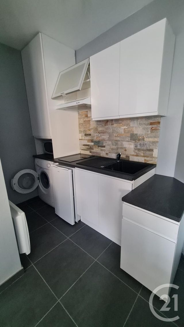 Appartement F2 &agrave; louer - 2 pi&egrave;ces - 27,79 m2 - Montlucon - 03 - AUVERGNE