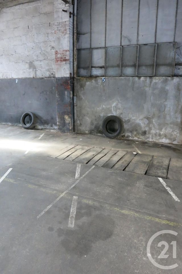 Parking à louer - 12 m2 - Montlucon - 03 - AUVERGNE