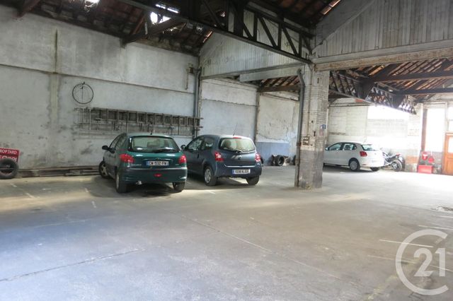 Parking à louer - 12 m2 - Montlucon - 03 - AUVERGNE