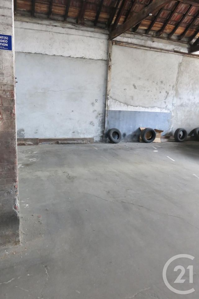 Parking à louer - 12 m2 - Montlucon - 03 - AUVERGNE