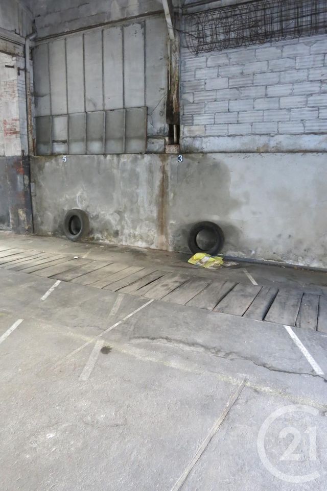 Parking à louer - 12 m2 - Montlucon - 03 - AUVERGNE