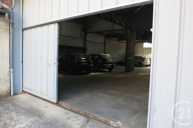 Parking à louer - 12 m2 - Montlucon - 03 - AUVERGNE