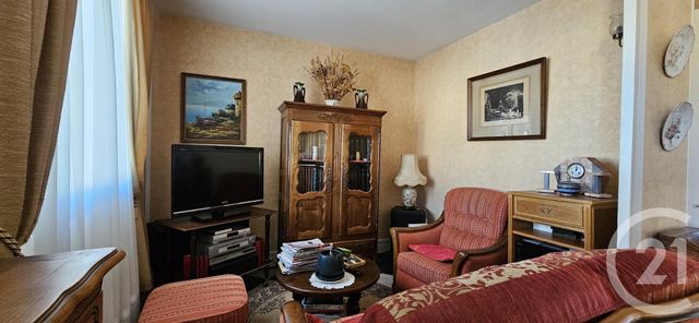 Maison à vendre - 6 pièces - 68,45 m2 - Montlucon - 03 - AUVERGNE