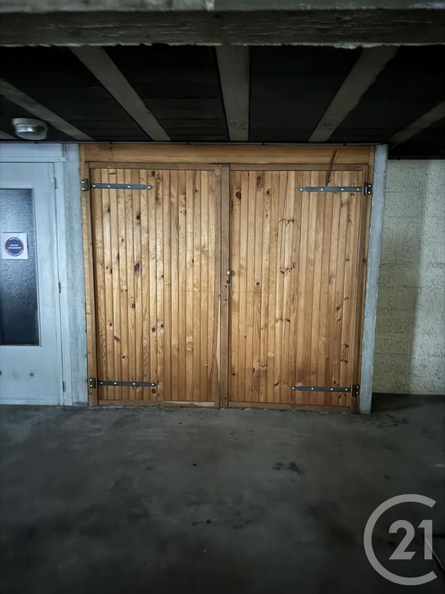 Parking à louer - 12 m2 - Montlucon - 03 - AUVERGNE