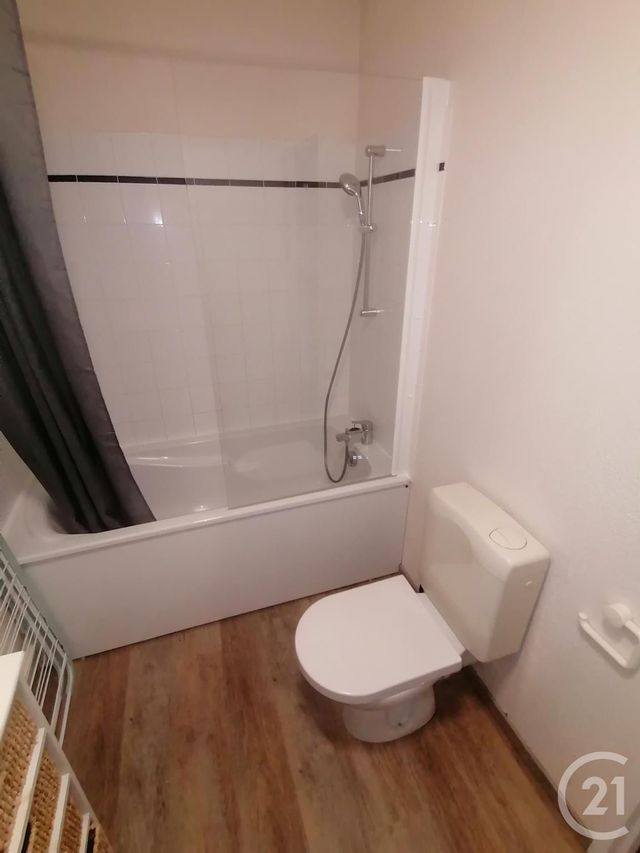 Appartement F2 à louer - 2 pièces - 43,89 m2 - Montlucon - 03 - AUVERGNE