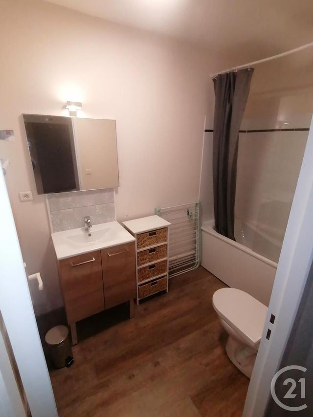 Appartement F2 à louer - 2 pièces - 43,89 m2 - Montlucon - 03 - AUVERGNE