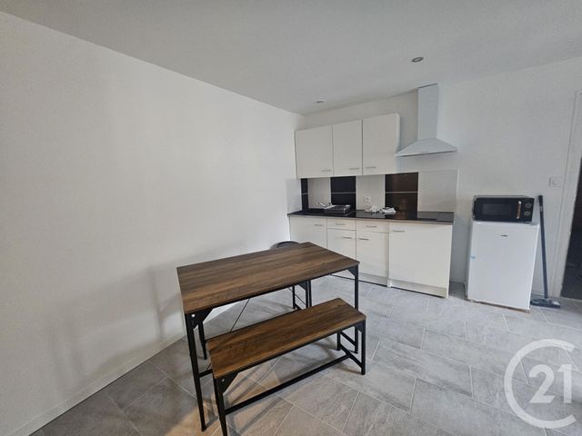 Appartement F1 à louer - 2 pièces - 31,60 m2 - Montlucon - 03 - AUVERGNE