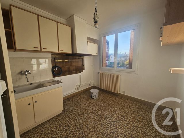 Appartement F3 &agrave; louer - 3 pi&egrave;ces - 70 m2 - Montlucon - 03 - AUVERGNE