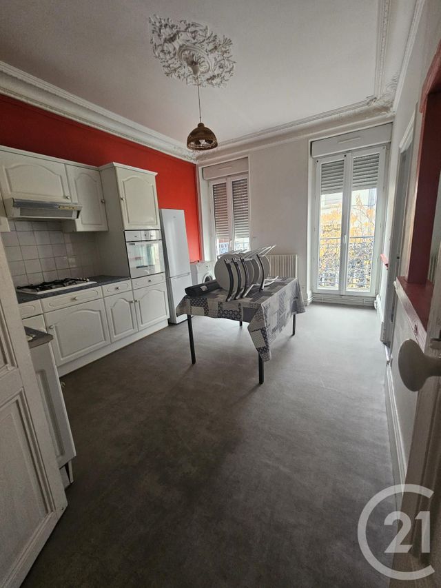 Appartement F3 à louer - 3 pièces - 66 m2 - Montlucon - 03 - AUVERGNE