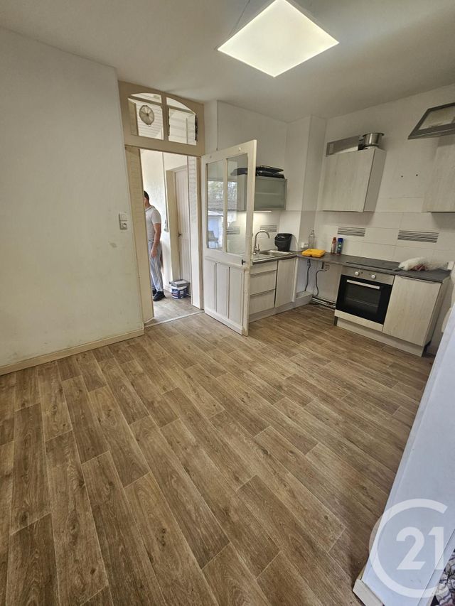 Maison &agrave; louer - 5 pi&egrave;ces - 101 m2 - Montlucon - 03 - AUVERGNE