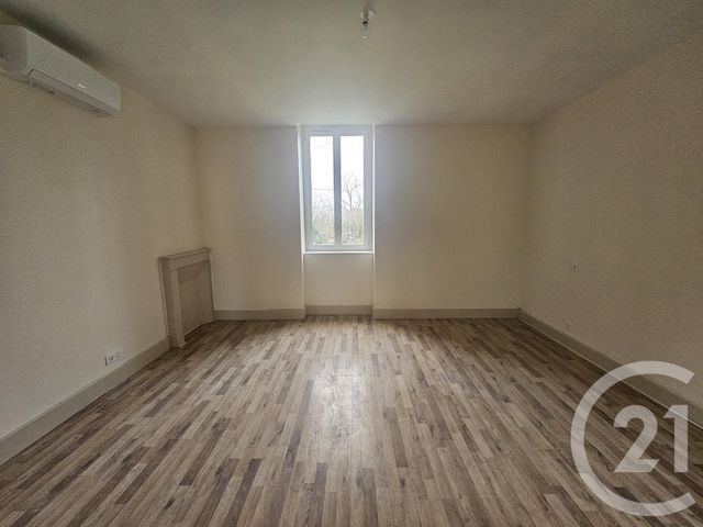 Maison &agrave; louer - 3 pi&egrave;ces - 65,26 m2 - Huriel - 03 - AUVERGNE