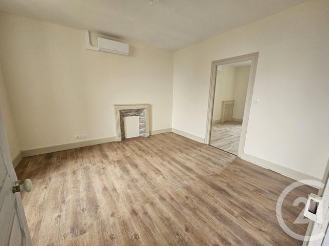 Maison &agrave; louer - 3 pi&egrave;ces - 65,26 m2 - Huriel - 03 - AUVERGNE