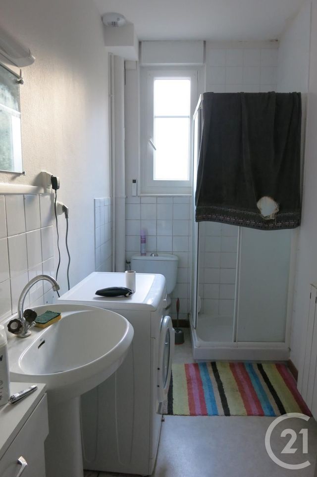 Appartement F3 &agrave; louer - 3 pi&egrave;ces - 57 m2 - Montlucon - 03 - AUVERGNE