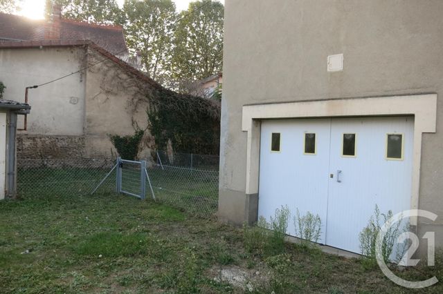 Appartement F3 &agrave; louer - 3 pi&egrave;ces - 57 m2 - Montlucon - 03 - AUVERGNE