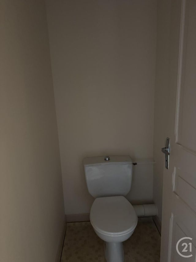 Appartement F4 &agrave; louer - 4 pi&egrave;ces - 84,88 m2 - Lussat - 23 - LIMOUSIN