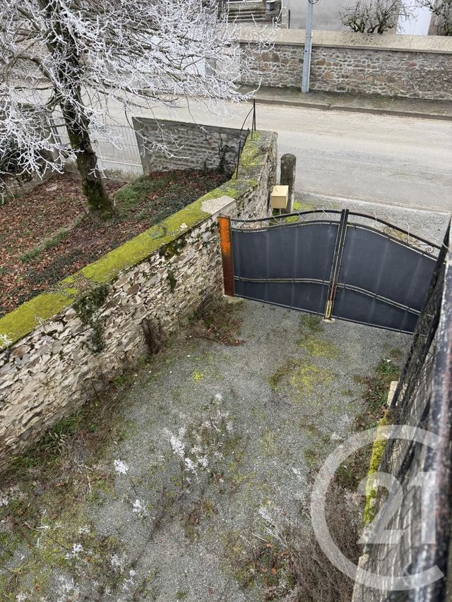 Appartement F4 &agrave; louer - 4 pi&egrave;ces - 84,88 m2 - Lussat - 23 - LIMOUSIN