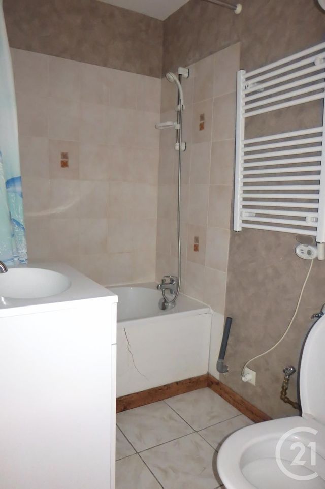 Appartement F2 &agrave; louer - 2 pi&egrave;ces - 34,15 m2 - Montlucon - 03 - AUVERGNE