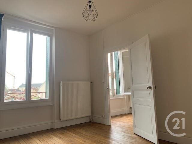 Maison &agrave; louer - 3 pi&egrave;ces - 52 m2 - Montlucon - 03 - AUVERGNE