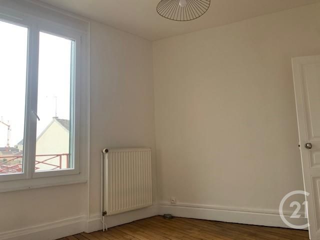 Maison &agrave; louer - 3 pi&egrave;ces - 52 m2 - Montlucon - 03 - AUVERGNE