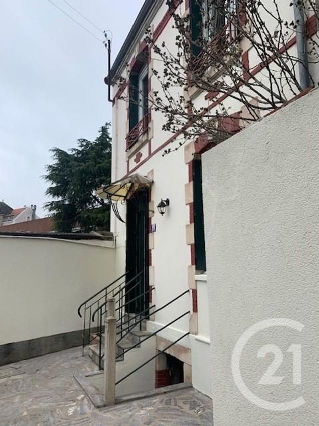 Maison &agrave; louer - 3 pi&egrave;ces - 52 m2 - Montlucon - 03 - AUVERGNE